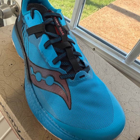 Saucony Endorphin Edge Trail Running Shoes Mens 9 Carbon Plate Ocean Blue